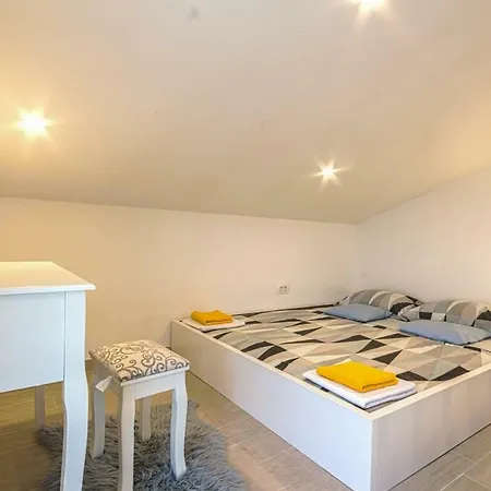Anabella Apartment *